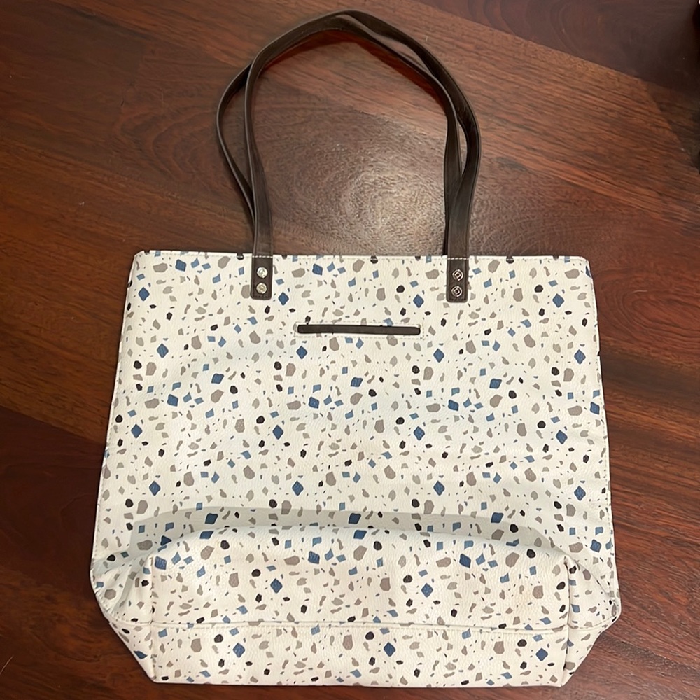 Thirty-One Around Town Pebbled Tote NWOT!  Pristine!